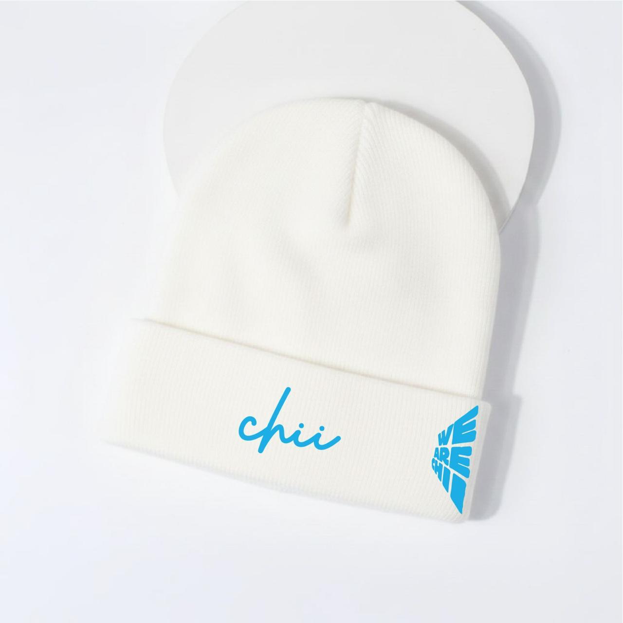 Gorrito Chii® Blanco - Detalle Turquesa
